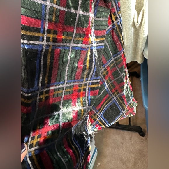 Loft, strapping velvet plaid, Cami, new with tags size XL - Picture 4 of 6